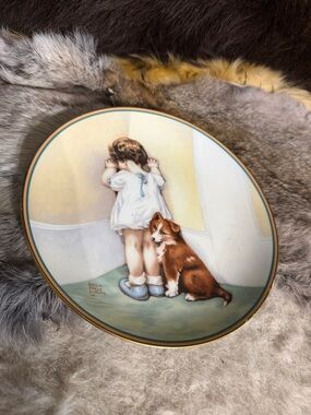 First issue In Disgrace The Hamilton Collection plate (3200)